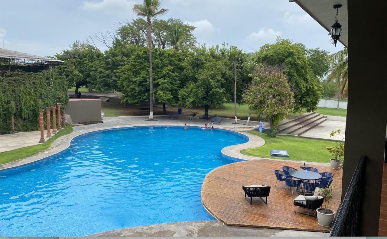 Hotel Camelinas Apatzingán de la Constitución Exterior foto